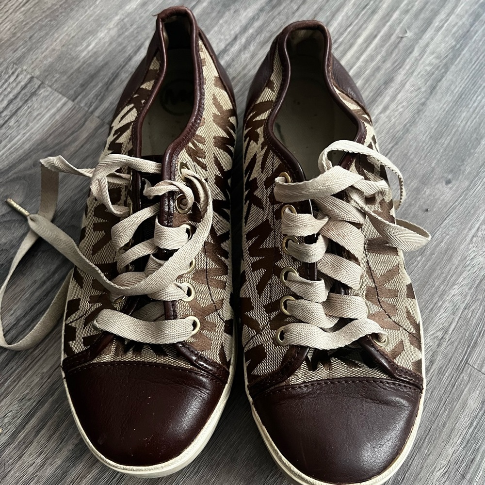 Michael Kors Shoes - Picture 2 of 3